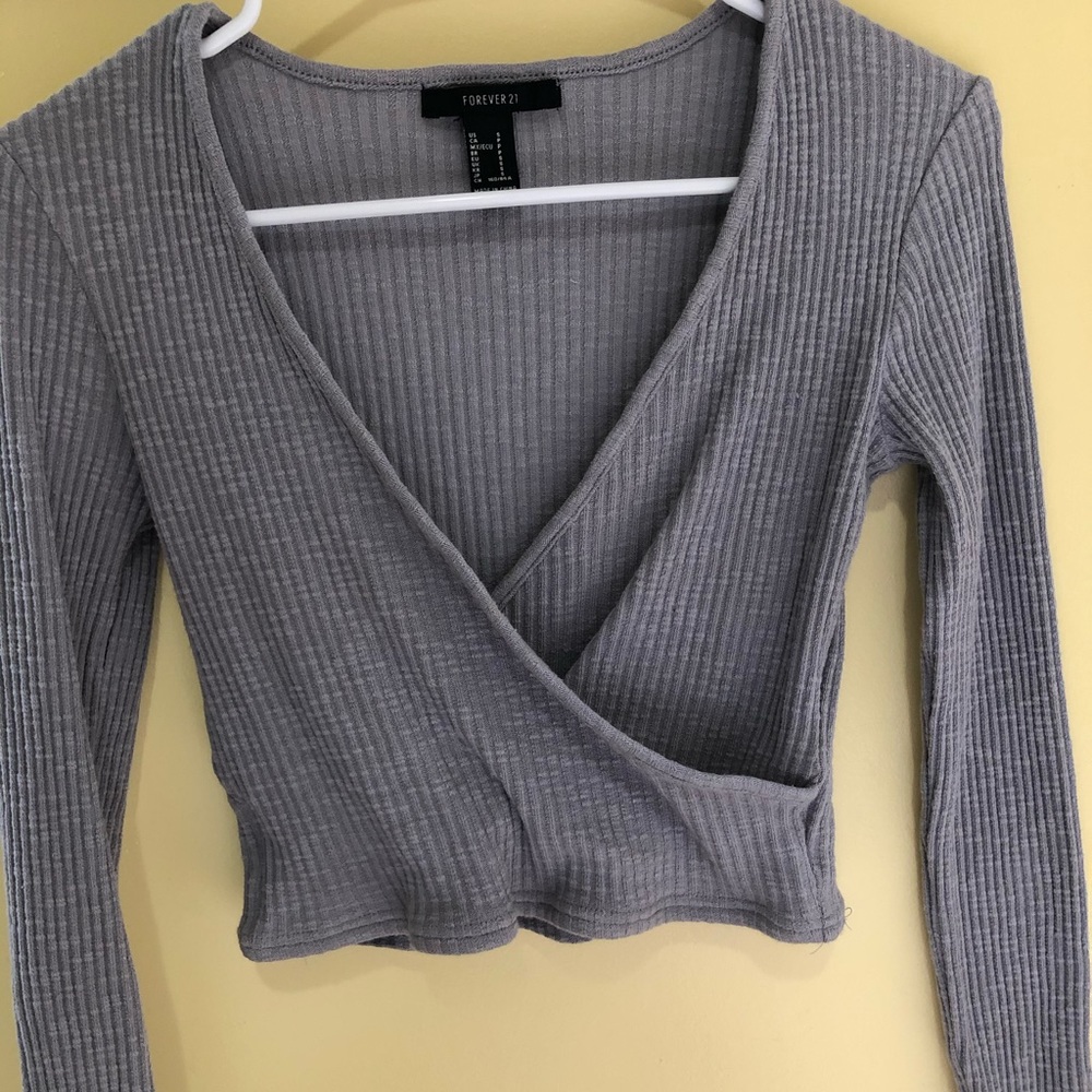 Forever 21 gray v neck top!